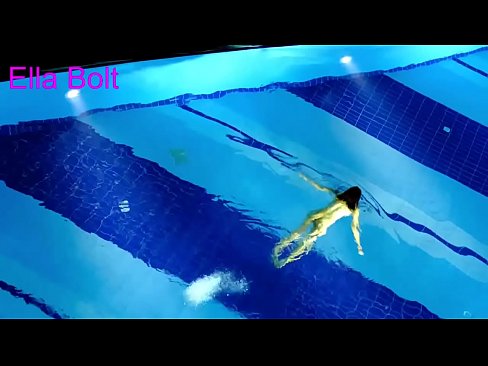 ❤️ నేను చూడటం ఆపలేను, ELLA BOLT రిసార్ట్ పూల్‌లో నగ్నంగా ఈత కొడుతూ దొరికిన యువ అందగత్తె సెక్స్ పోర్న్ వద్ద te.tradewin.top ❌️❤